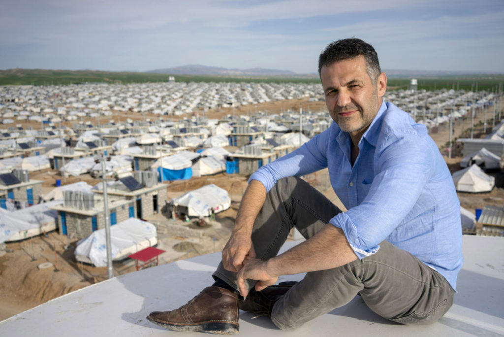 Përshkroi tmerrin e luftës, shkrimtari i madh Khaled Hossein flet për situatën: Makthi që afganët kishin frikë po shpaloset para syve tanë Author Photo Credit to UNHCR Brian Sokol 1024x684 1