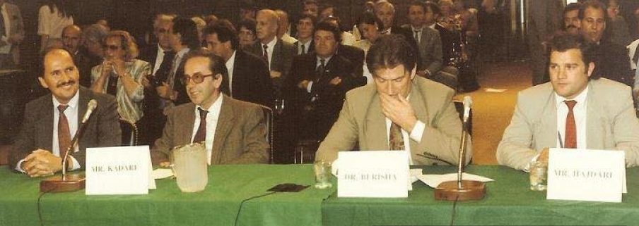 FOTO: “Ia derdh plumbin në gojë nëse Berisha tradhëton Amerikën…” Disa detaje nga historia e Berishës, Hajdarit dhe Kadaresë në SHBA në 1991 Berisha Hajdari Kadare Biberaj ne 1991 ne SHBA
