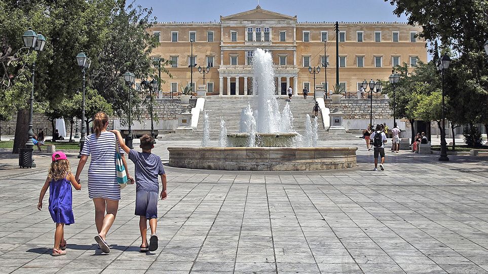 Rriten rastet e reja me Covid-19 në Greqi, 28 viktima në 24 orë Greqi 2