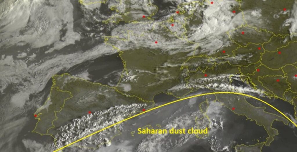 Stuhia e rërës do të “pushtojë” Mesdheun, pluhuri vjen nga shkretëtira e Saharasë Harta qe tregon stuhine e reres drejt Mesdheut