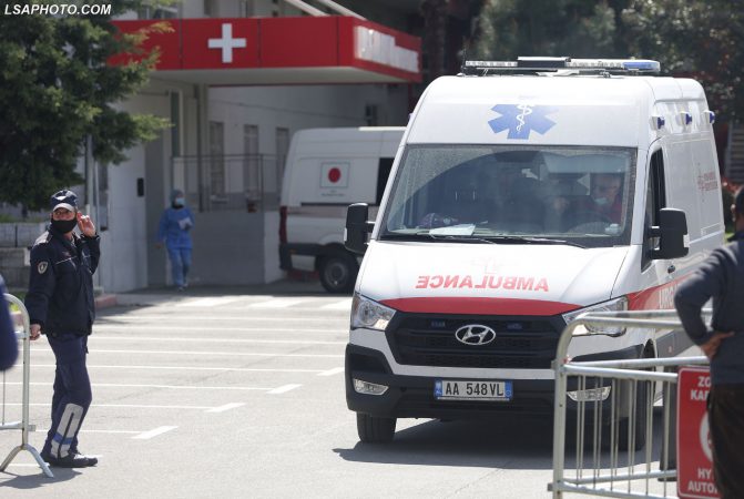 Rritet numri i infektimeve, 800 raste të reja me COVID-19, 2 humbje jete në 24 orët Infektivi 6 prill 2021 8 671x450 1