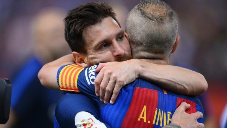 Iniesta prek me dedikimin e veçantë për Lionel Messin: Do të jetë e dhimbshme ta shoh atë me një fanellë tjetër Iniesta prek me dedikimin e vecante per Lionel Messin