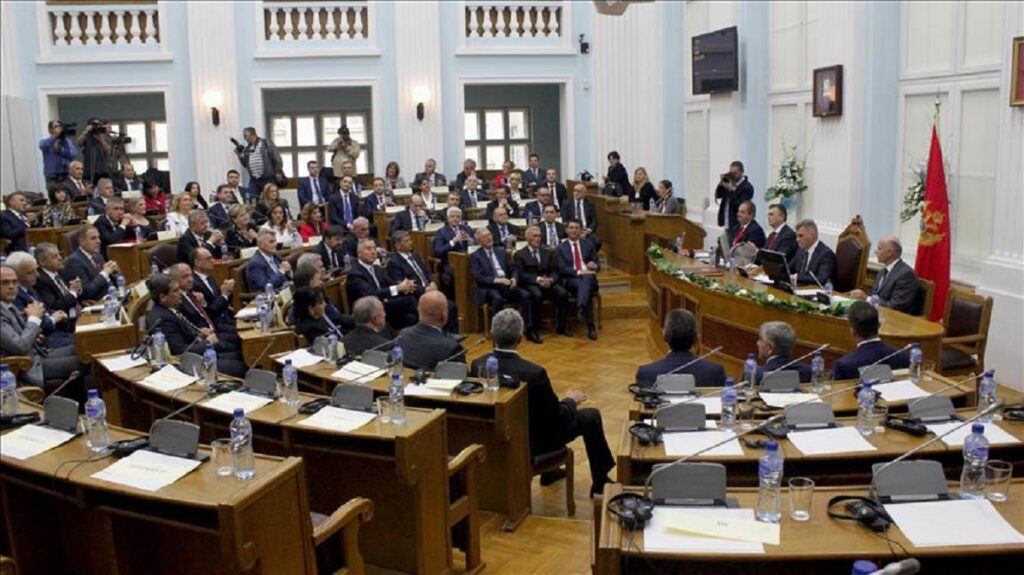 Sa e kanë pasurinë? Gjobitet kryeministri dhe shtatë ministra të Malit të Zi Mali i Zi