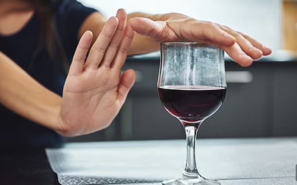 Rreziku i zemrës vjen vetëm nga një pije alkooli, brenda 4 orëve shkaktohet një ritëm i parregullt VERE