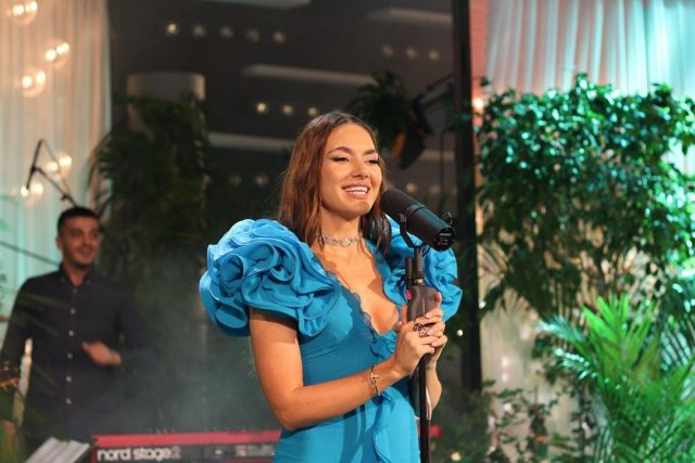“Kam lindur që të fitoj gjithmonë”, Elvana Gjata flet pas spekulimeve për Festivalin e Këngës elvanagjataaaa 229670861 375485233924772 5786093732323925023 n 640x427 1