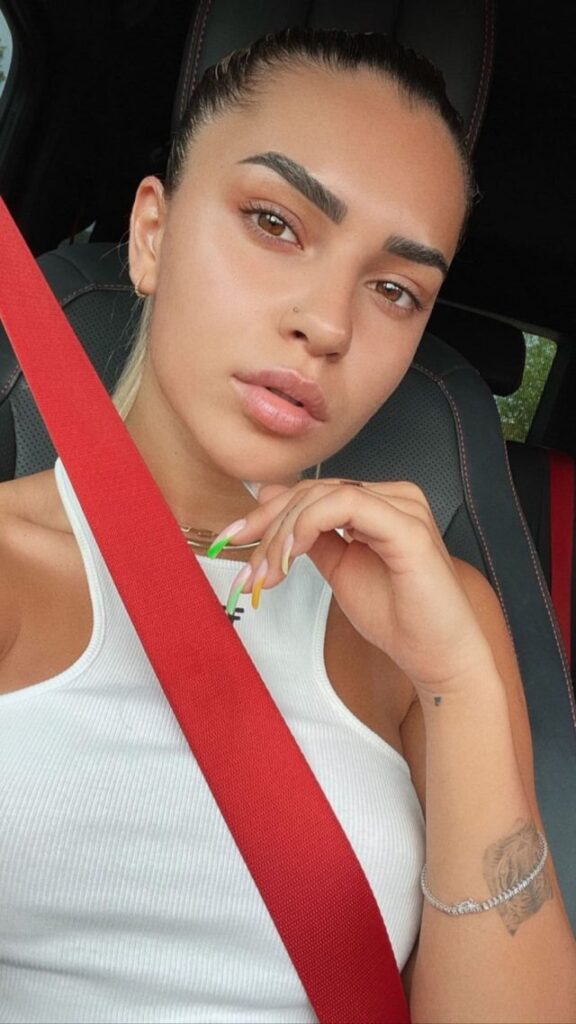 Zbuloni si duket Kida pa “make up” 1 kida 640x1137 1