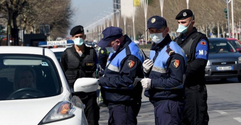 Policia pezullon 15 patenta për 12 orë, apel drejtuesve të mjeteve: Shijoni fundjavën, por mos fluturoni! pol 1