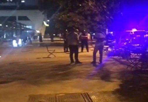 Emrat/ Të ulur në lokalin ku u ekzekutua 40-vjeçari në Lushnje, identifikohen 3 të plagosurit, mes tyre një vajzë policaaa