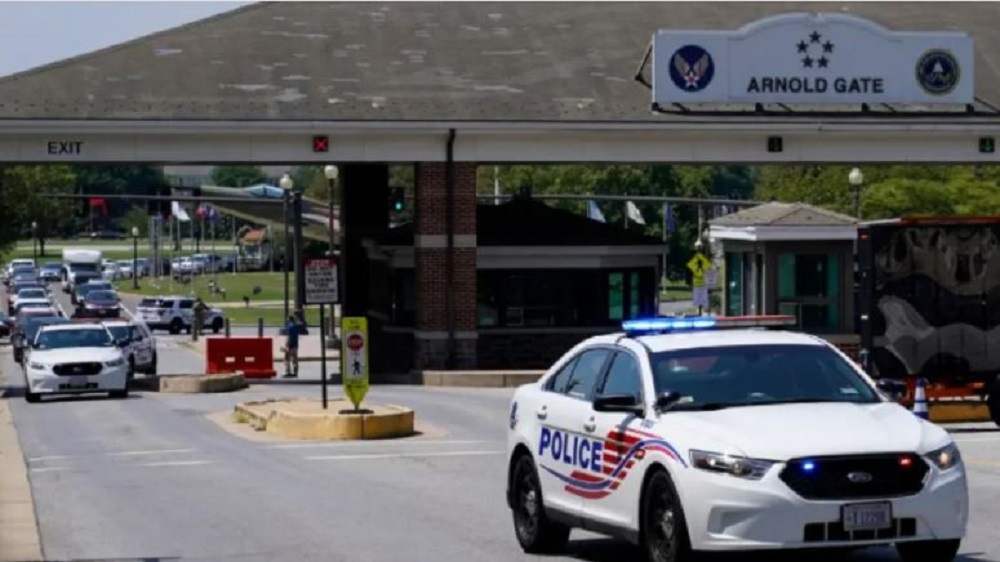 Një person i dyshimtë në bazën ushtarake, alarm në Washington policia 1