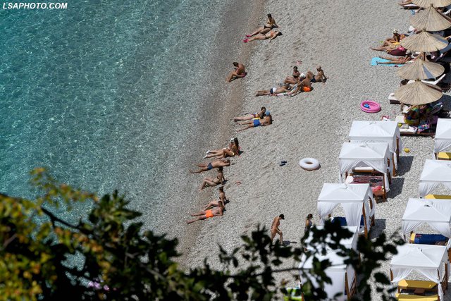 Pushimet shkurtohen, çmimet rriten/ Plazhet më të shtrenjta dhe më të lira nga Jugu në Veri pushime plazh