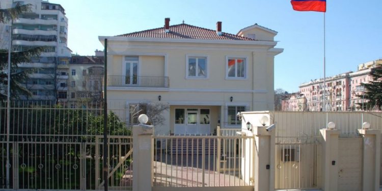 Qeveria e Rusisë rifillon lëshimin e vizave për qytetarët e Shqipërisë rusia