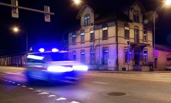 Të shtëna me armë mes shqiptarëve në Zvicër, 23-vjeçari plagos një 46-vjeçar dhe gruan e tij st.gallen prap 600x360 1