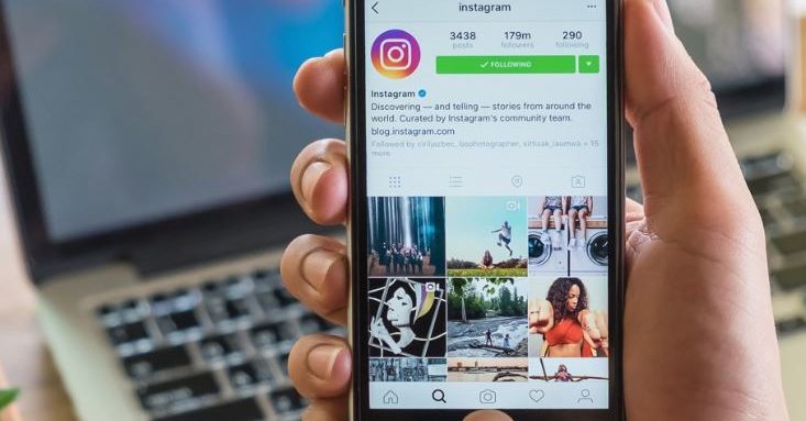 Si të ndërtoni identitetin e markës tuaj përmes Storieve të Instagramit – ‘Hilet’ që duhet të dini story 733x383 1