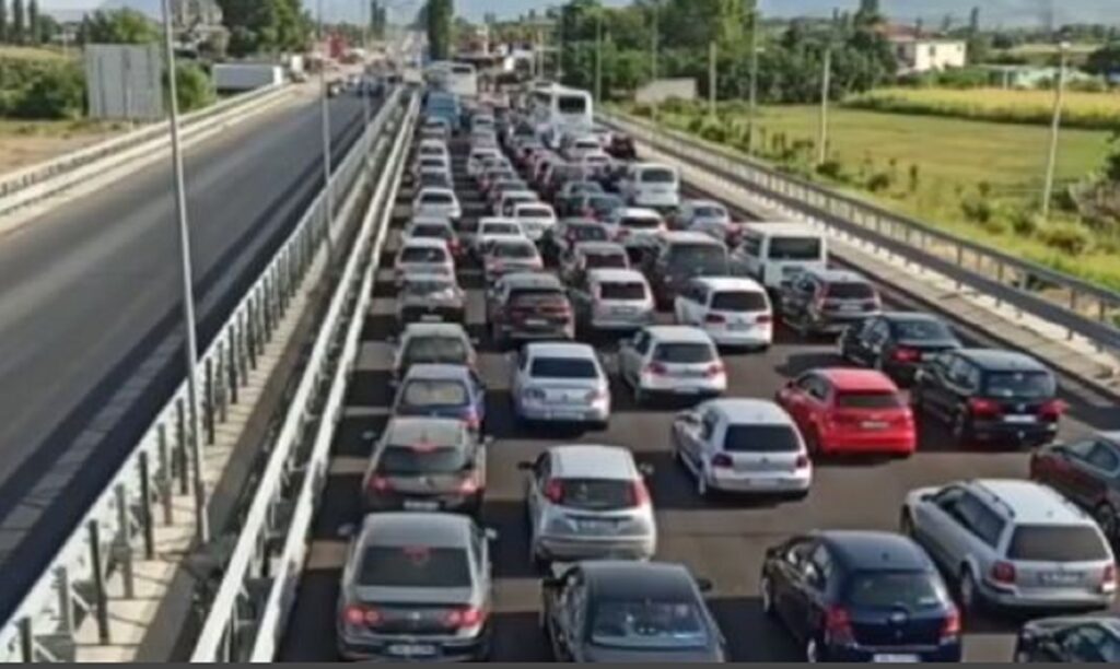 Si devijohet trafiku në Tiranë nga dita e sotme (HARTA) trafik rruge