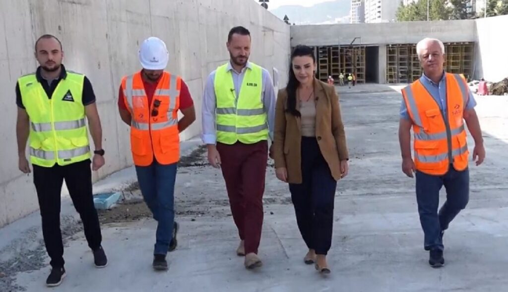 unaza re balluku