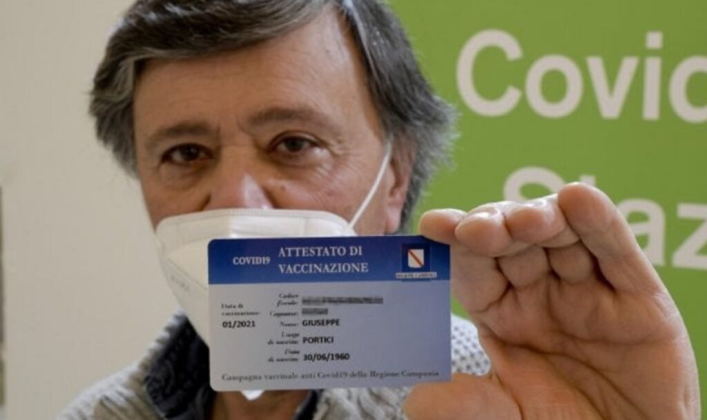 Pasaporta e vaksinimit e detyrueshme për mësuesit në Itali vaksine itali