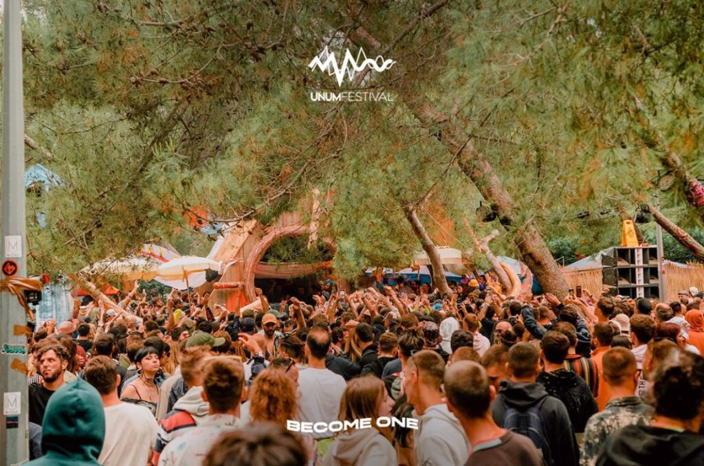 Festivali i njohur në Shëngjin, Policia kontrolle të befasishme në makina: Gjen kokainë dhe ekstazi, disa të arrestuar 203992733 4072612296163608 6583525139612137245 n 1068x707 1