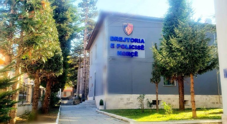 Transport refugjatësh drejt BE, arrestohet në Pogradec 37-vjeçari nga Fieri 241733120 3151521678467515 8022373576181298561 n 770x422 1