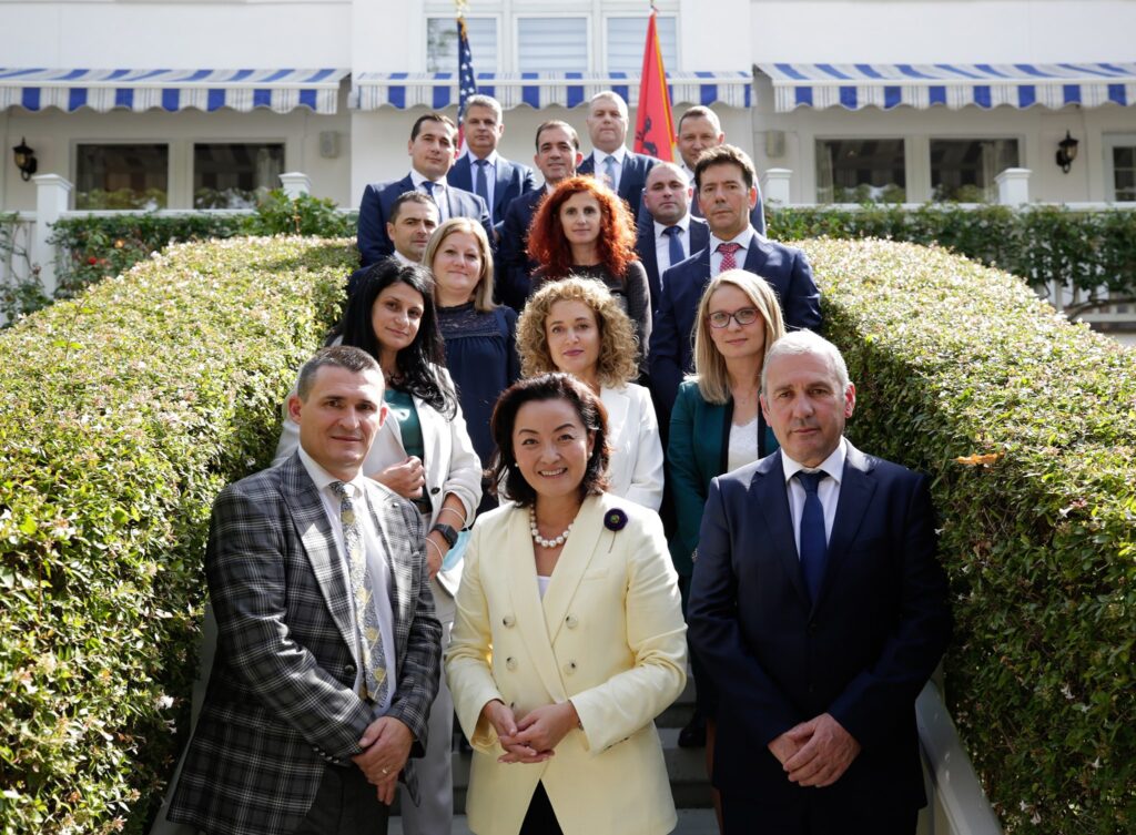 Yuri Kim: BKH dhe SPAK do të ndjekin penalisht ata që dëmtojnë shqiptarët 242247032 10158489948570838 8227477733138907924 n