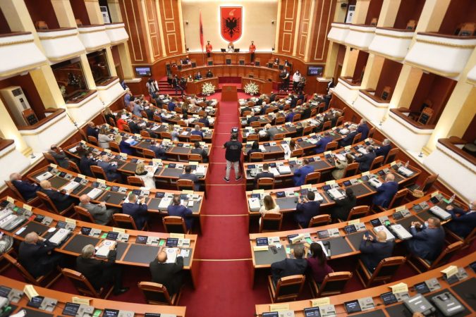 Verifikimi i 140 deputetëve, Klotilda Bushka zgjidhet kryetare e Komisionit të Mandateve 3674121d 55a6 4827 96f1 0a1be55c3e71 675x450 1