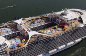 Wonder of the Seas, anija që duket si një “qytet” që noton 4 48003039 10001171 It has been announced that the 1 188ft 362m long behemoth will d a 36 1631882886668