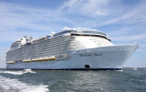 Wonder of the Seas, anija që duket si një “qytet” që noton 3 48041739 10001171 Around 500 workers were involved in the trials the completion of a 38 1631882905363