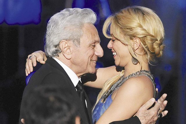 Shakira feston 90-vjetorin e të atit. Një kërcim dhe një dedikim prekës 640 0 61444eb738c23