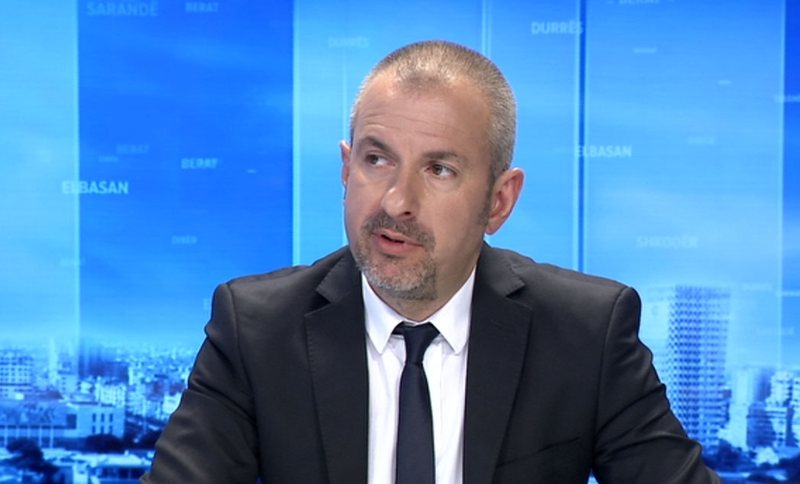“Basha mori një dhuratë nga SHBA”, Ervin Bushati kunjë kreut të PD-së: Janë të ndara punët! 800 0 612f575c51db3