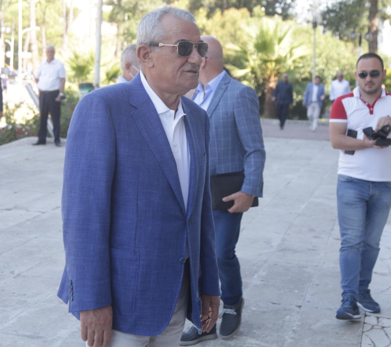 Foto/ U dorëhoq nga politika aktive, Gramoz Ruçi merr pjesë në Asamblenë e PS 1 9199b05c f898 4a27 a611 d1a813d5db2e