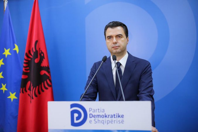 Basha reagon për situatën në veri të Kosovës: Nuk mund të tolerohen tanket dhe avionët ushtarakë. Mbështetje e plotë dhe e fuqishme për qeverinë Basha 2