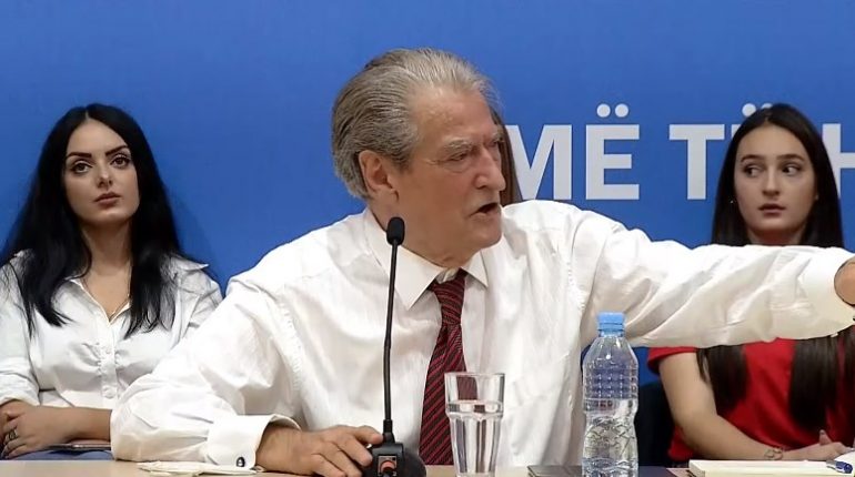 Berisha nga Vlora: Kam përgjegjësinë time të padiskutueshme, nuk ndërmora dialogun me demokratët për largimin e Bashës që në 2017 Berisha 2