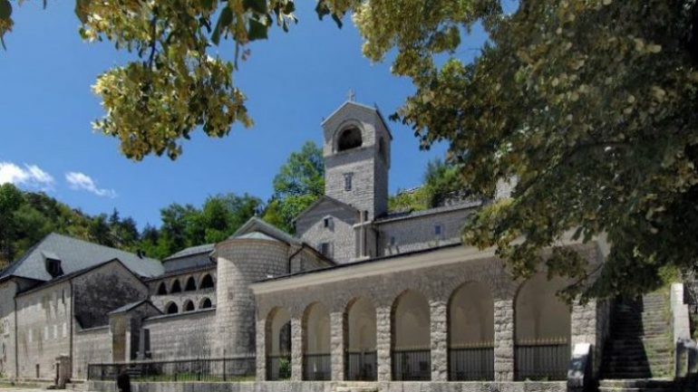 Vendimi i Qeverisë së Malit të Zi: Manastiri i Cetinjes në duart e shtetit Cetinje 770x433 1