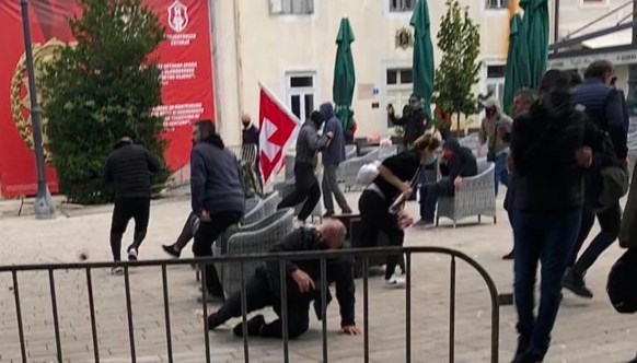Ceremonia fetare shkakton trazira në Cetinje të Malit të Zi Screenshot 4 7