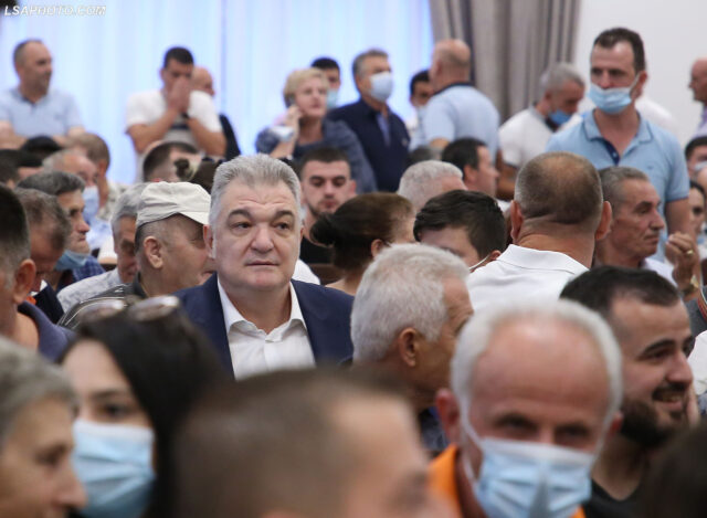 FOTO/ Cilët janë demokratët që mbështesin hapur Berishën 2 Takimi i Berishes 20 640x469 2