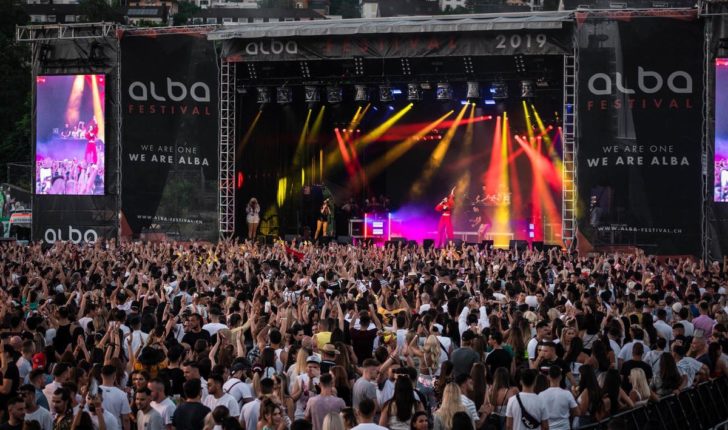 Anulohet ‘Alba Festival’, koncerti që bën bashkë shqiptarët në Zvicër, organizatorët: Të diskriminuar nga vendimi! alba 728x430 1