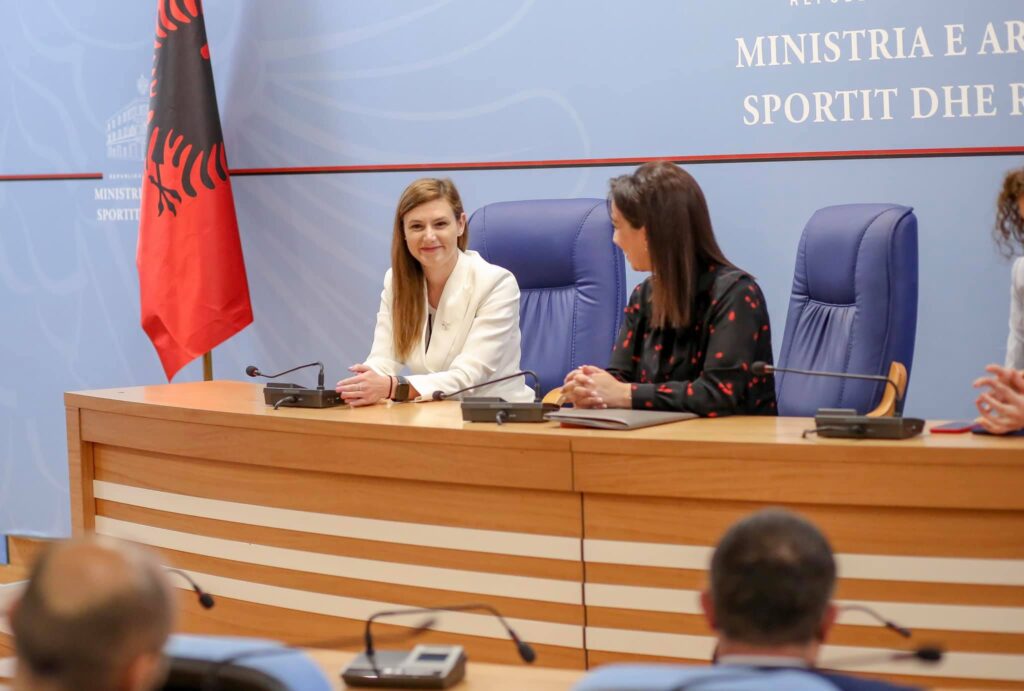 Kushi komenton ‘ndarjen’ e Ministrisë me Muzhaqin: Kryeministri gjithmonë i ka mbështetur të rinjtë bora3