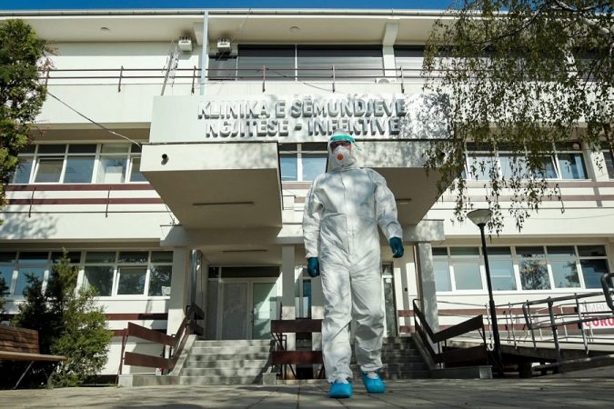 Covid-19 në Kosovë/ Ministria e Shëndetësisë: 9 të infektuar dhe 1 viktimë gjatë 24 orëve të fundit covid 19 ne kosove 675x450 1
