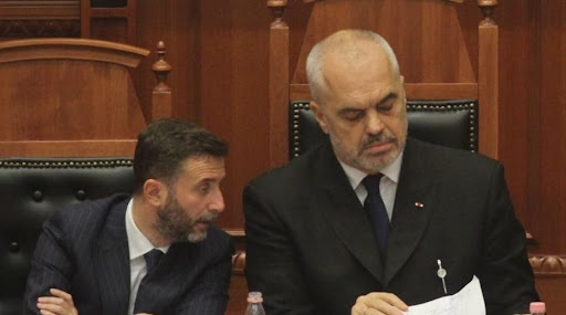 Jashtë qeverisë, Erion Braçe nuk kursehet në kritika: Rrënuam bujqësinë, në 6 muaj ikën 30 000 punëtorë erion brace edi rama