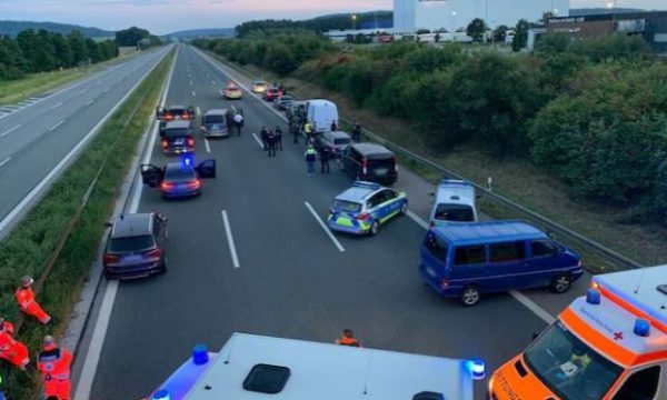 Merret peng autobusi në Gjermani, serbi me armë tmerroi pasagjerët gjermani 4
