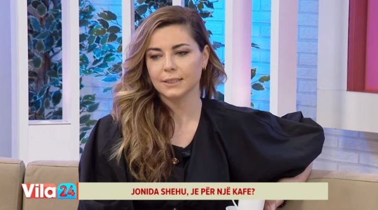 Jonida Shehu flet në ‘Vila24’ për humbjen e nënës: Çdo kafe me duket e hidhur jonida shehu 770x428 1