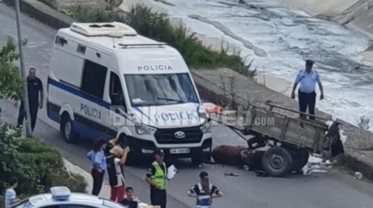 Aksidenti i furgonit të burgjeve, po transportohej në gjykatë dhëndri i ish kryebashkiakut karroca1 770x430 1
