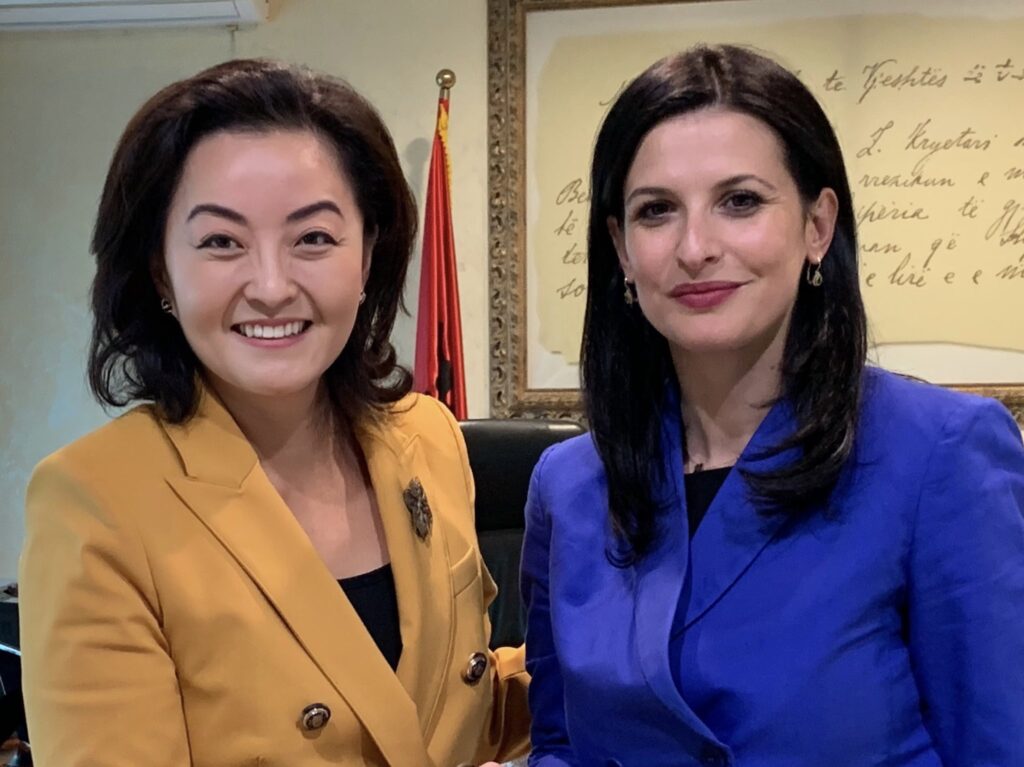 Yuri Kim takon ish-ministren Gjonaj: E falenderova për punën, reforma në drejtësi po jep rezultat falë saj kim etilda gjonaj