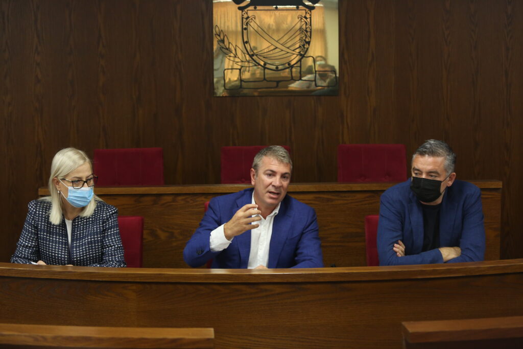 Sekretari i Përgjithshëm i Partisë Socialiste, Damian Gjiknuri prezanton Blendi Klosin si Drejtues Politik në Qarkun e Lezhës lezha 26
