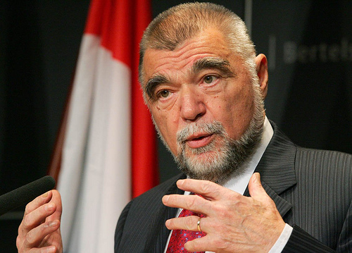 Ish-presidenti kroat: Serbia nuk mund ta pushtojë Kosovën me ushtrinë e saj mesic