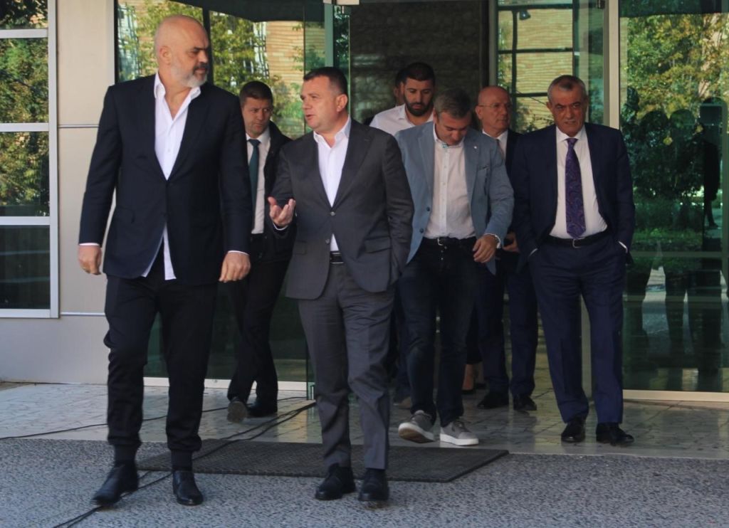 Damian Gjiknuri merr postin e rëndësishëm në PS, zëvendëson Taulant Ballën. Ndryshon tërësisht sekretariati i partisë rama 1 5