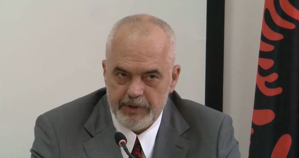 Rama bashkëbisedim me studentët në Prishtinë: I kam qejf rreziqet rama 4