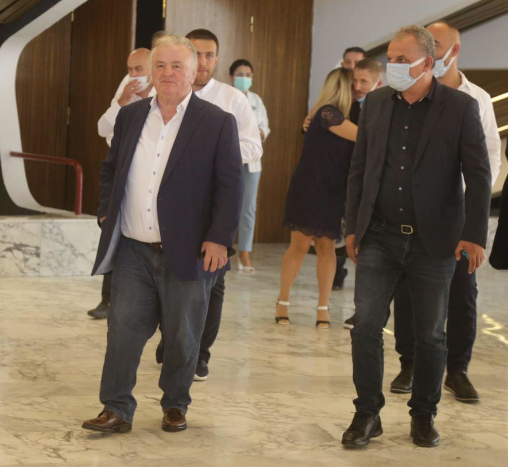 FOTOT/ Çfarë nuk u pa nga mbledhja e Asamblesë së PS-së 19 sterkaj 1