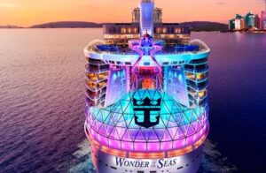 Wonder of the Seas, anija që duket si një “qytet” që noton 1 wonder of the seas