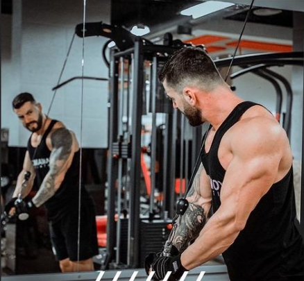 Puna, disiplina, fitoret dhe objektivat e kampionit të Bodybuilding, Leonard Ballazhi 3 02 1