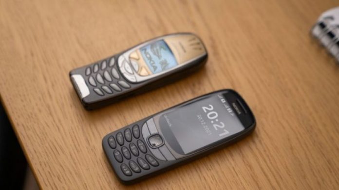 Rikthehet celulari legjendar Nokia 6310 12822306616177e2aaec9d6357382950 wide 780x439 1 696x392 1